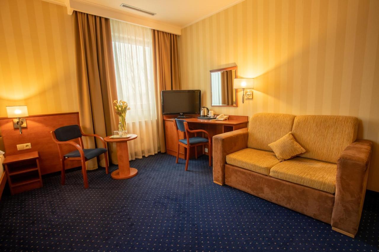 Business Hotel Vega Wroclaw Dış mekan fotoğraf
